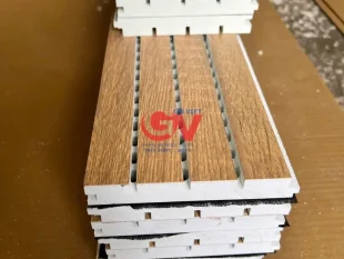 Trang chủ 15 Cấu tạo 2 lớp tấm nhựa PVC tiêu âm xẻ rãnh