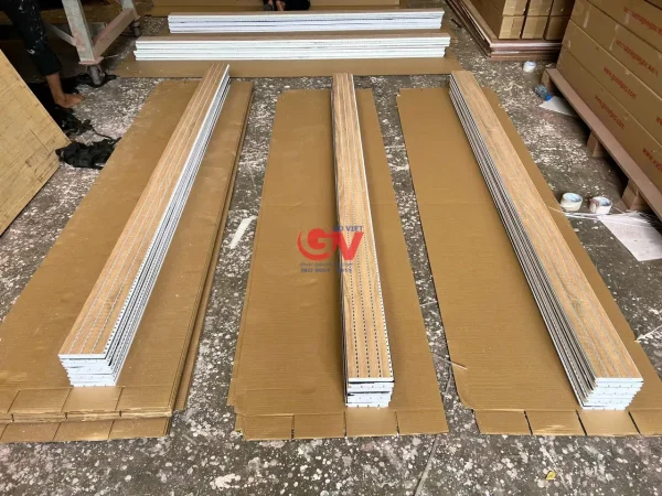 Ván nhựa PVC tiêu âm xẻ rãnh Gỗ Việt