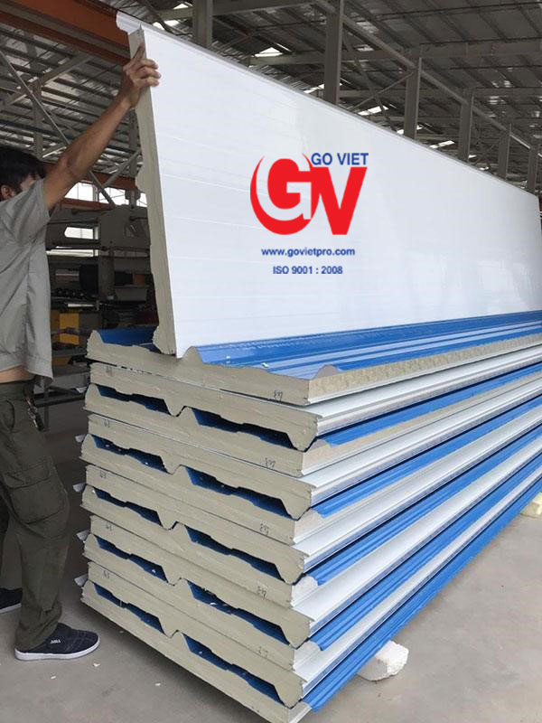 Báo giá tôn chống nóng các loại mới nhất 2022 8 Tôn chống nóng PU giá thành rẻ, chất lượng cao
