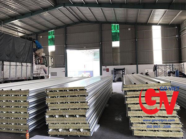 Báo giá tôn chống nóng các loại mới nhất 2022 10 Tôn Rockwool chống nóng vượt trội