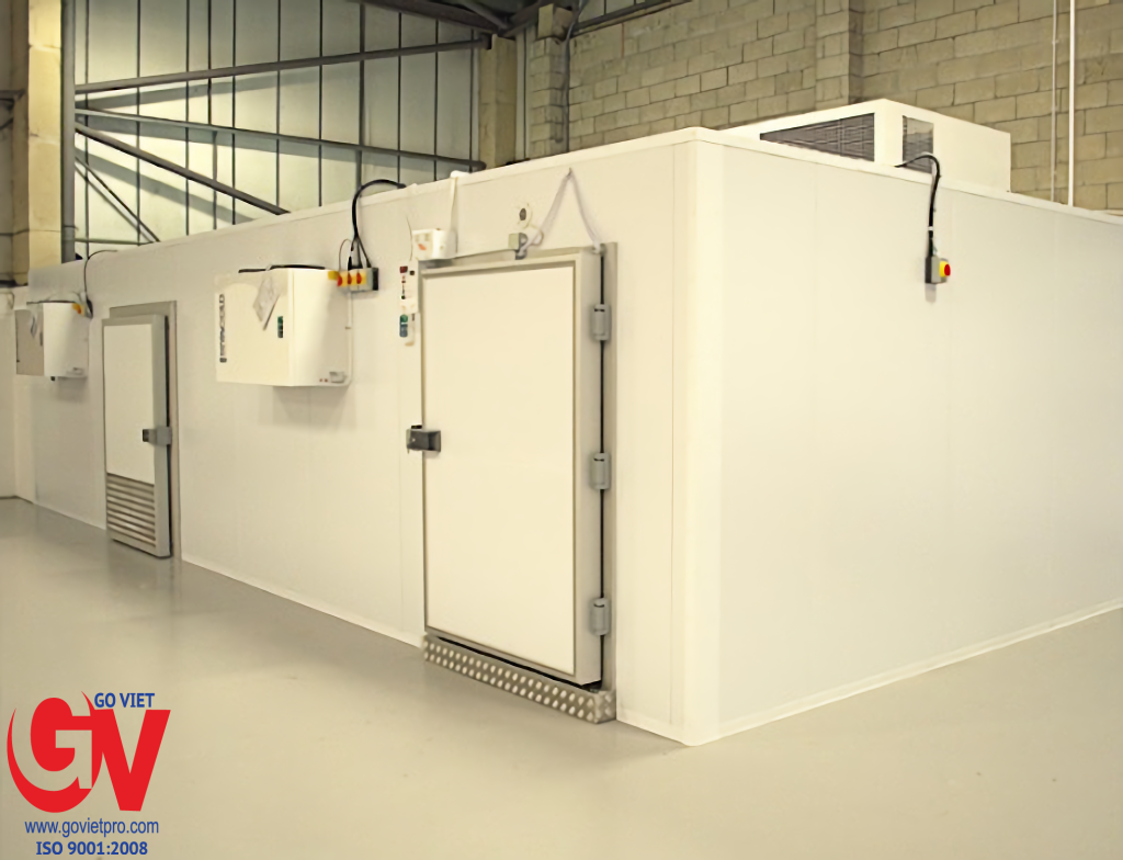 <strong>Vai trò và ứng dụng của xốp cách nhiệt nền kho lạnh, hầm đông</strong> 4 xop-cach-nhiet-nen-kho-lanh