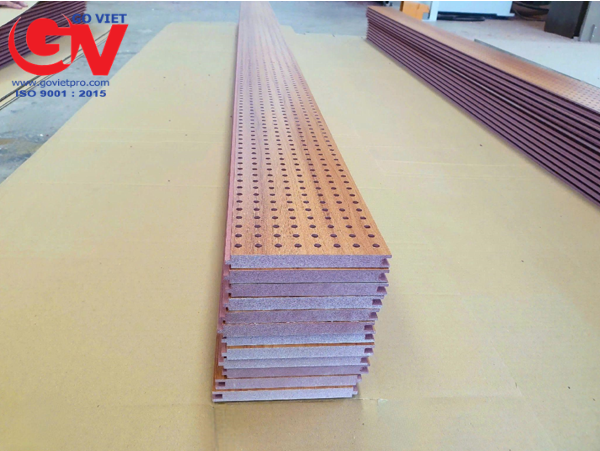 Sản xuất và thi công vách tiêu âm vân gỗ chống cháy, chống ẩm 