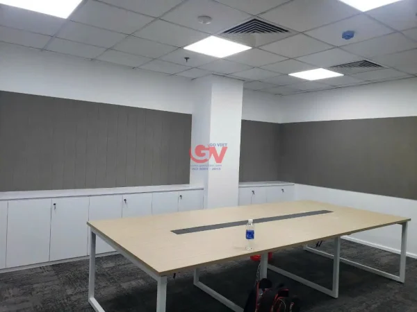 Trang Trí Văn Phòng Bằng Tấm Polyester Fiber: Đẹp Modern, Tiêu Âm Hiệu Quả 3 Phòng họp văn phòng ốp tấm nỉ tiêu âm Polyester Fiber chống dội âm